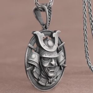 مدال سامورایی – بهترین هدیه برای مردان علاقه‌مند به سامورایی